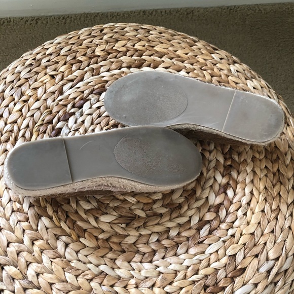 STEVE MADDEN SLIP ON. - Picture 7 of 8
